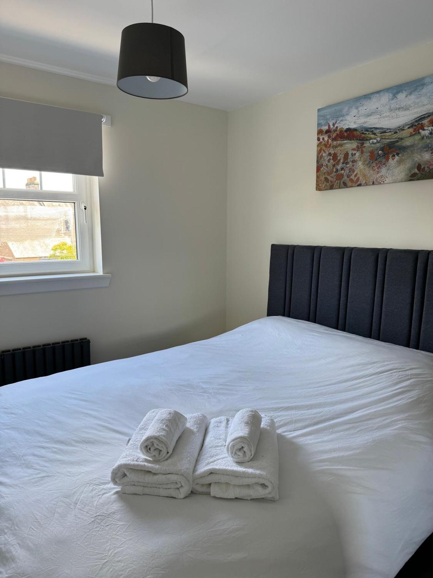 Modern 3 Bedroom Apartment In Markinch, Fife מראה חיצוני תמונה